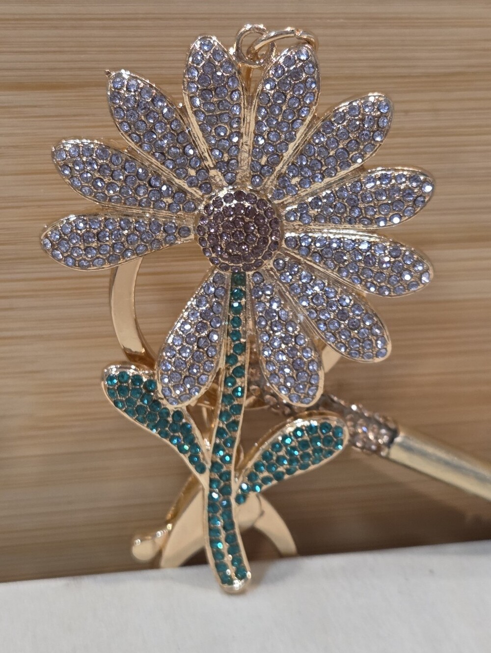 NWT Premium Sparkly Rhinestone Flower Wristlet Keychain